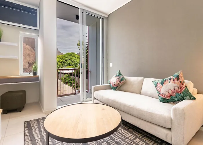 The Rose 204: Studio Apartment With Rooftop Pool
