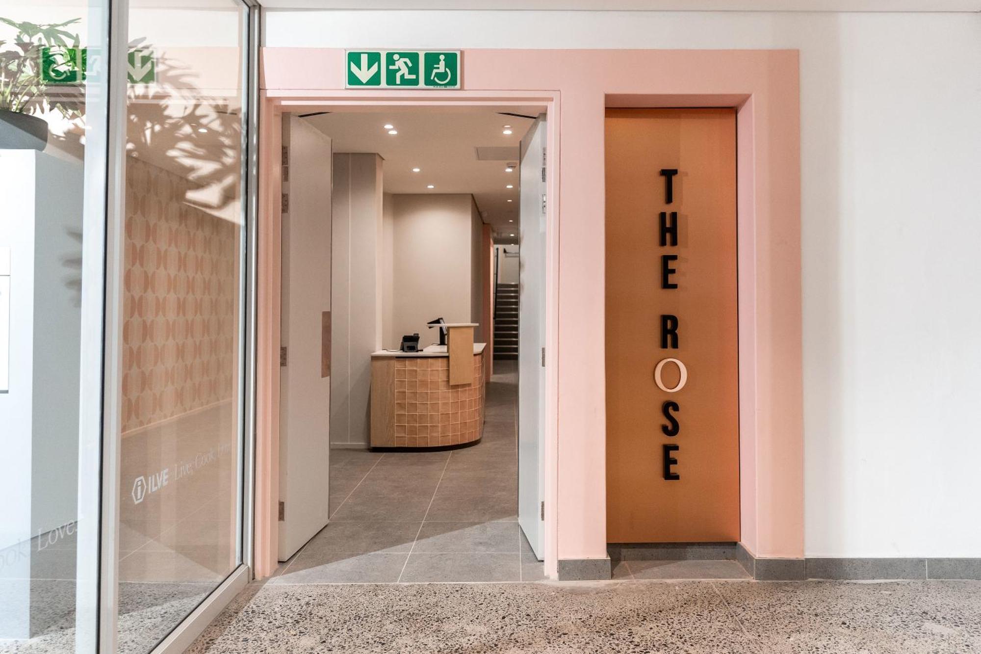 The Rose 204: With Rooftop Pool Kapstadt