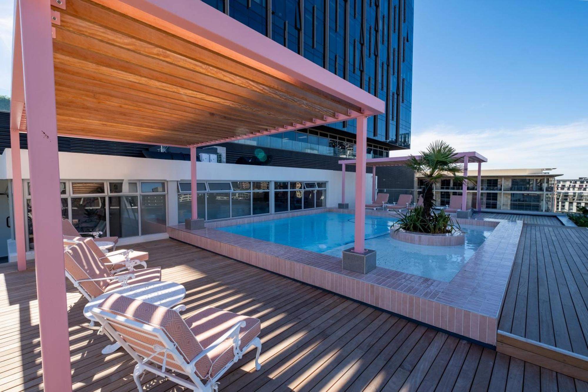 The Rose 204: With Rooftop Pool