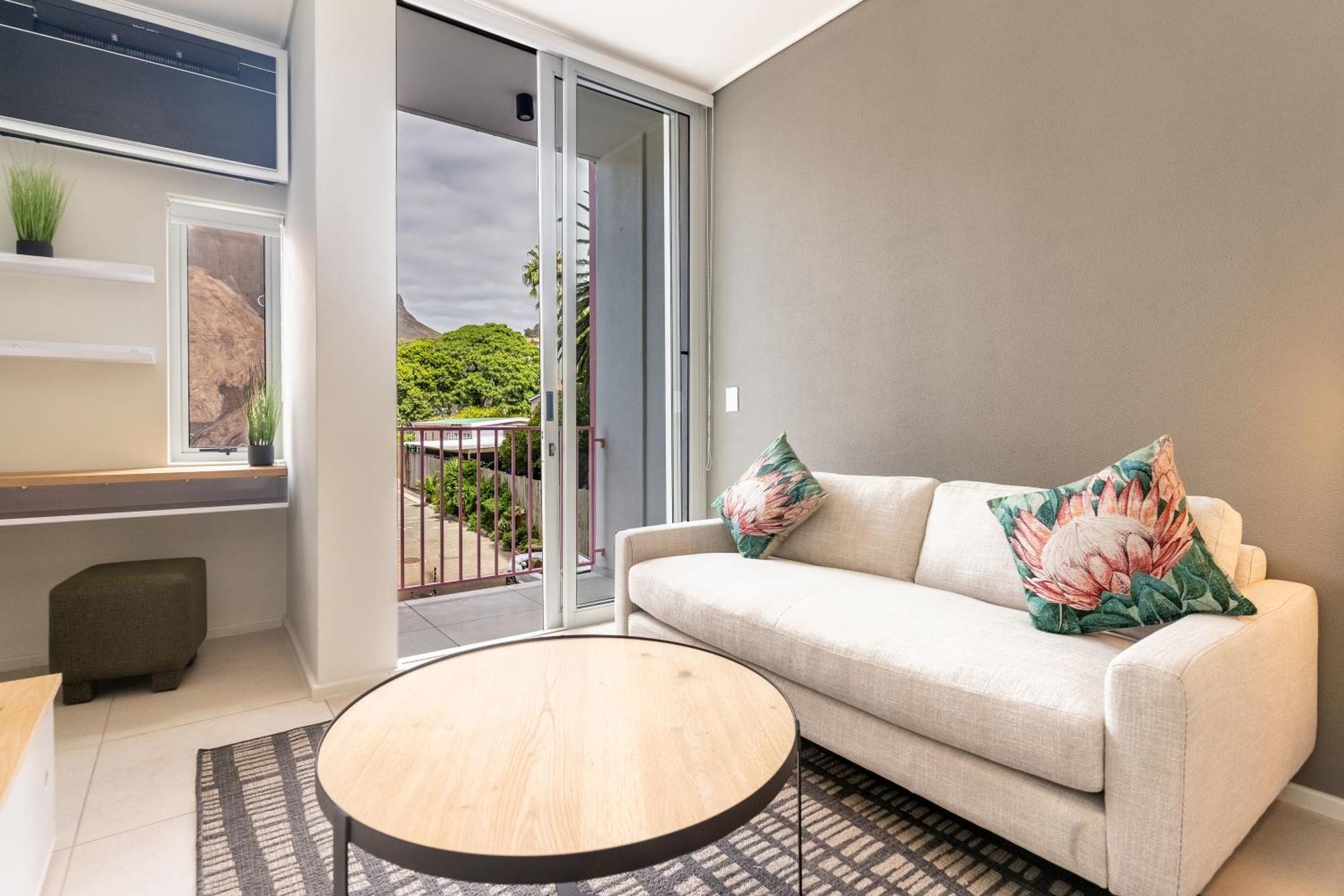 The Rose 204: With Rooftop Pool Apartment Kapstadt